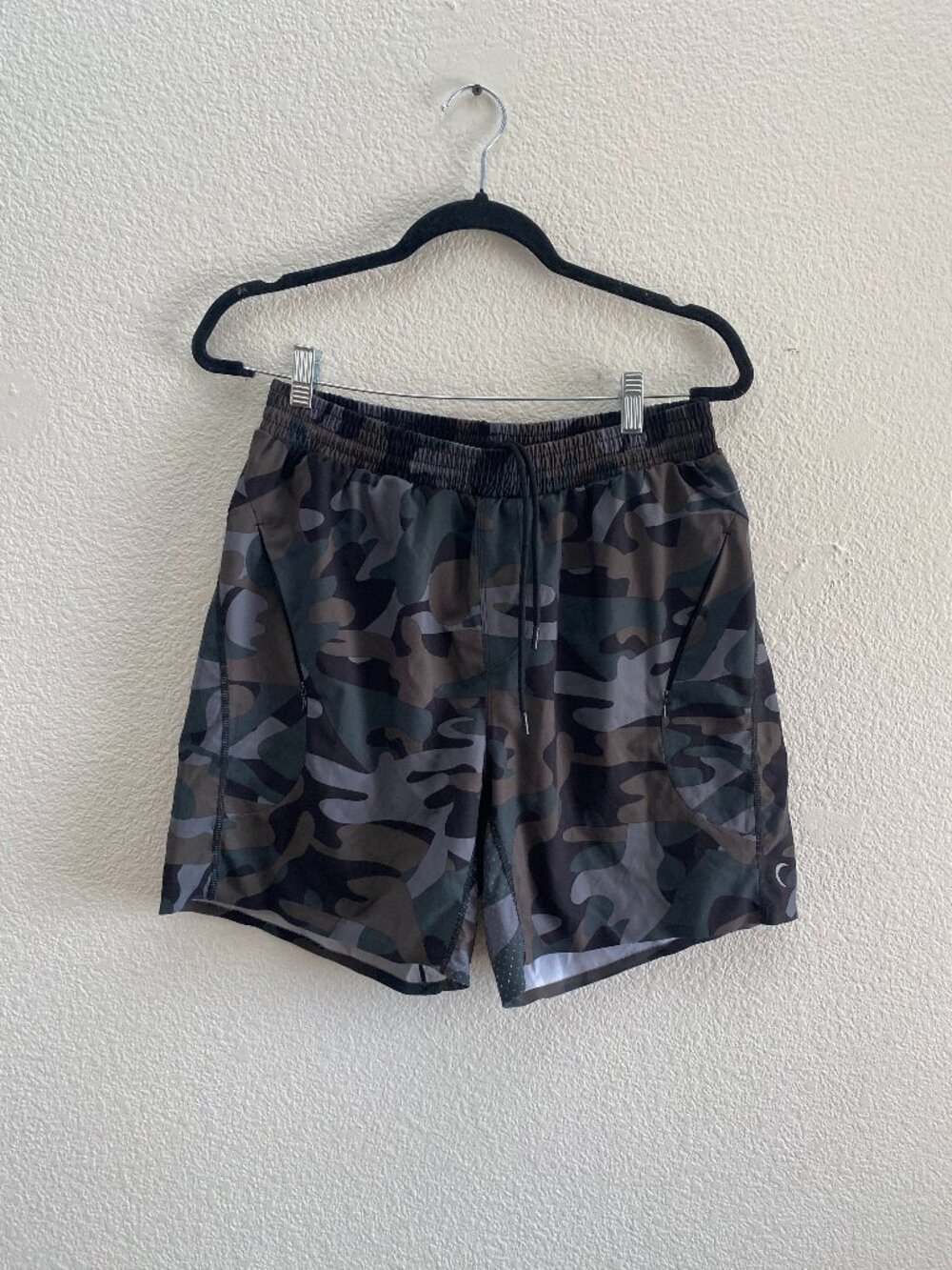 ZYIA Active Lined Athletic Running Shorts 6 Inch Inseam Men's Medium Camo Print